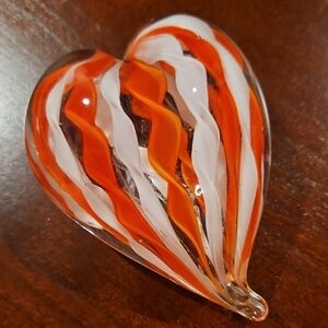 Two's Company Glass Heart Art - Vibrant Red and White Twisted Ribbons